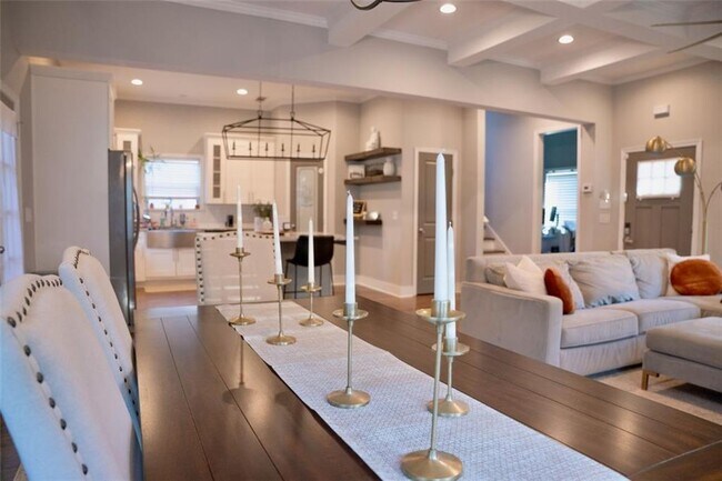 Building Photo - 1005 Birch St SW