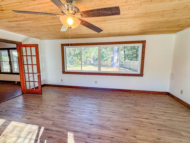 Building Photo - 3204 Ray Owens Rd