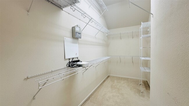 Building Photo - 20023 Castlegreen Dr