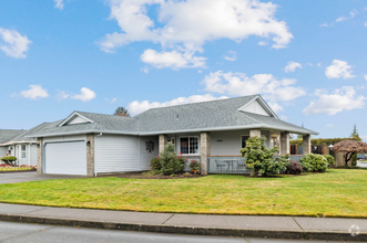 Building Photo - Single Level In Heart of Salmon Creek