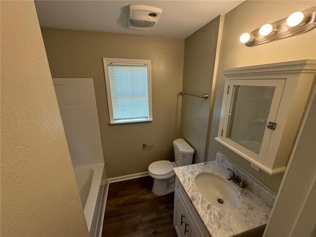 Building Photo - 9851 Abbeys Ln