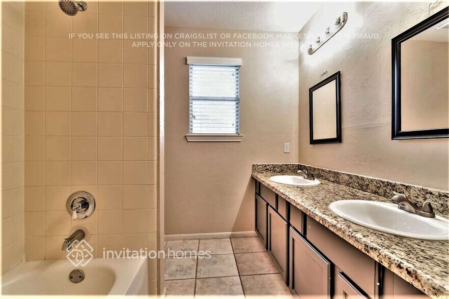 Building Photo - 1011 Wentworth Dr
