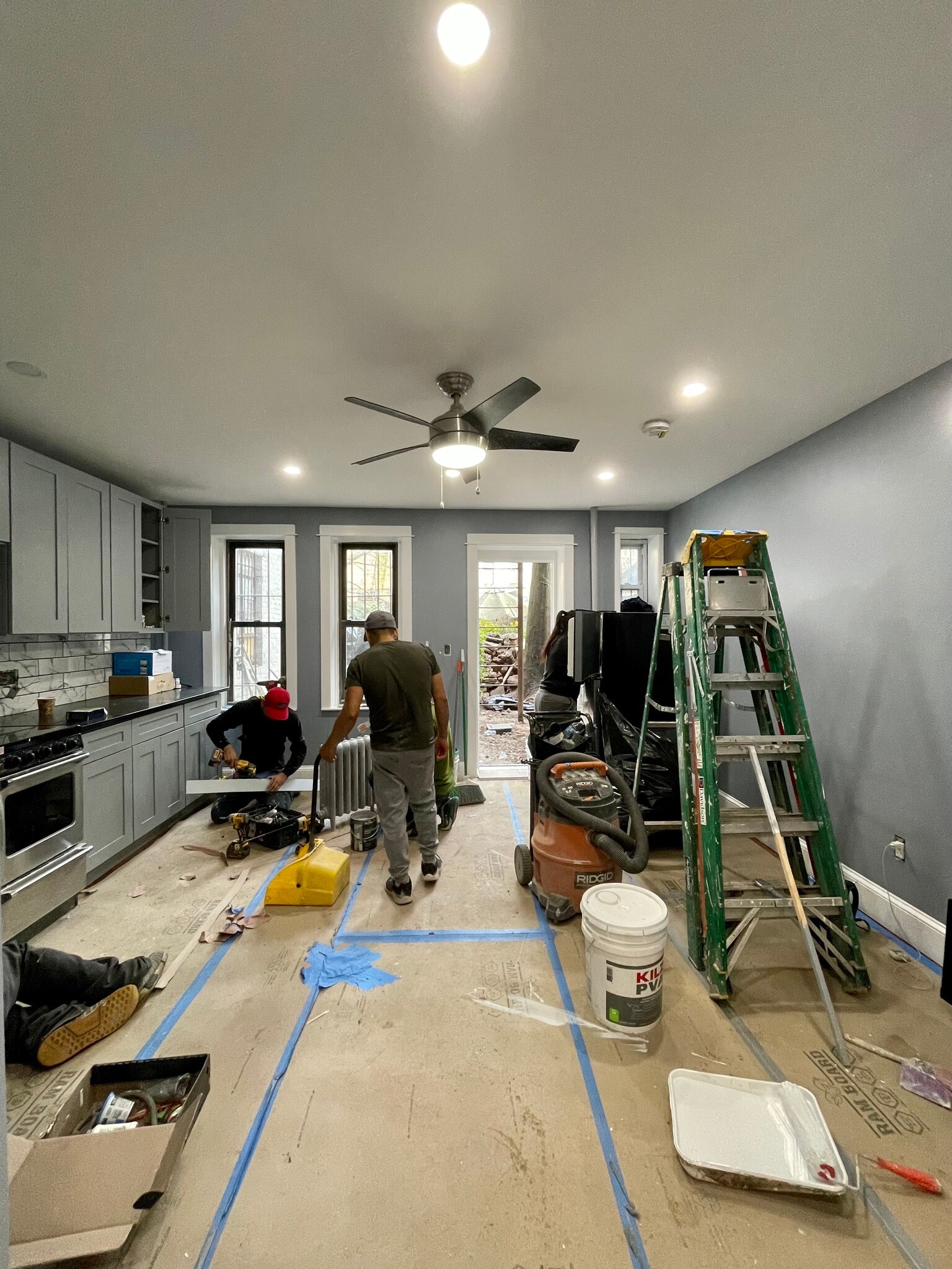 Building Photo - 335 E 116th St