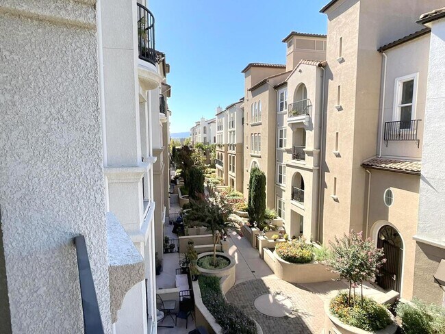Building Photo - Gorgeous Corner Condo at The Terraces in Dublin Ranch Village!!