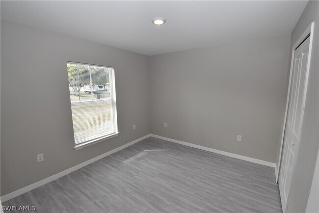 Building Photo - 3718 Donahue Ave