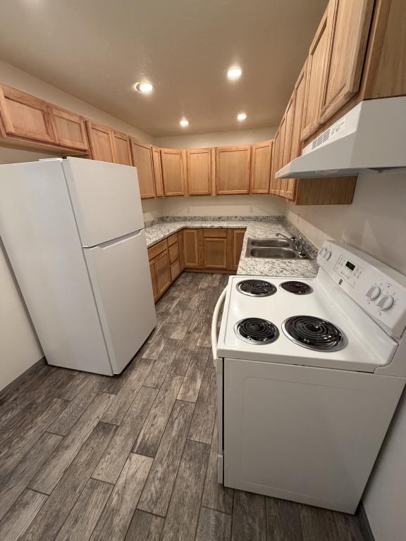 Building Photo - 383 2nd Ave