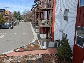 Building Photo - 801 N Orange St