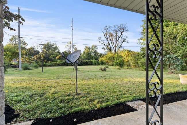 Building Photo - 1032 Algonquin Trail