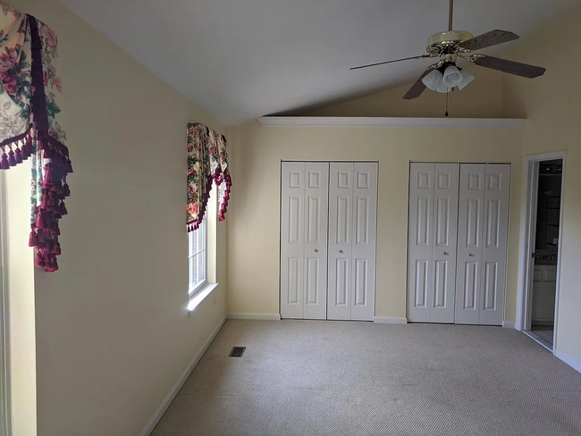 Building Photo - 152 English Run Cir