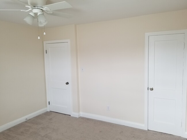 Bedroom 1 - 1405 Taylor Ave