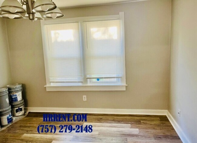 Building Photo - Charming Renovated 3 Bedroom 1 Bath Single Family Home located in the Fairmount area of Norfolk, VA!