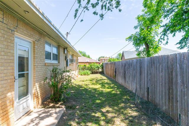 Building Photo - 473 College Dr