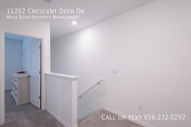 Building Photo - 11262 Crescent Deer Dr