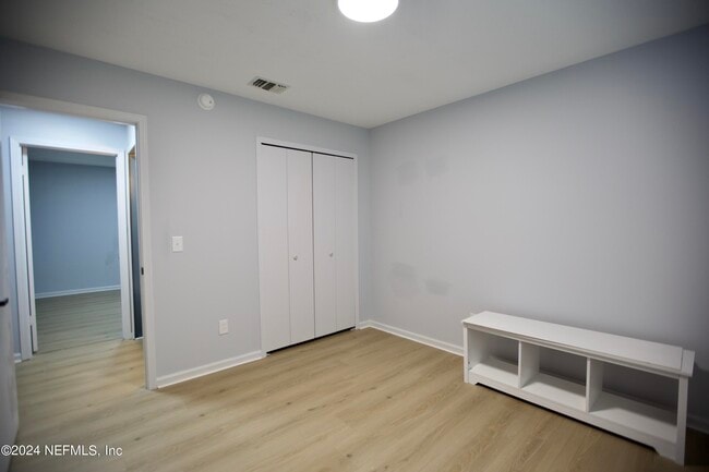 Building Photo - 3542 Sheldrake Dr