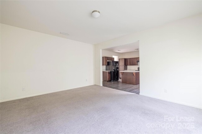 Building Photo - 710 Yorkshire Dr