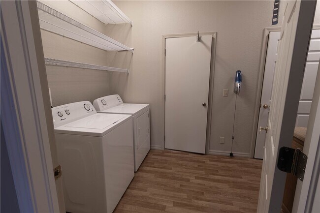 Building Photo - 20781 Low Gap Rd