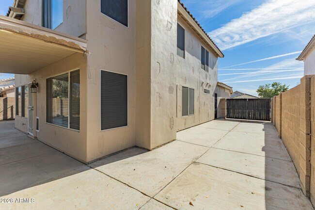 Building Photo - 7420 W Los Gatos Dr