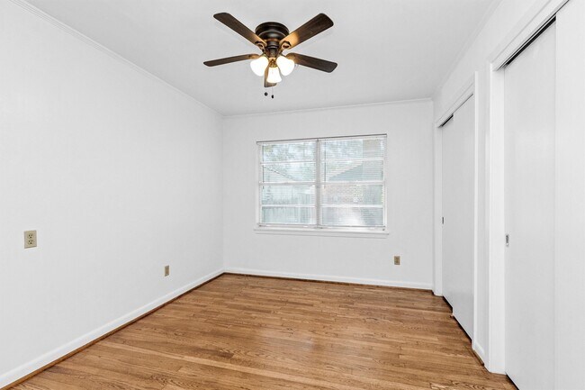 Building Photo - 1510 N San Jacinto St