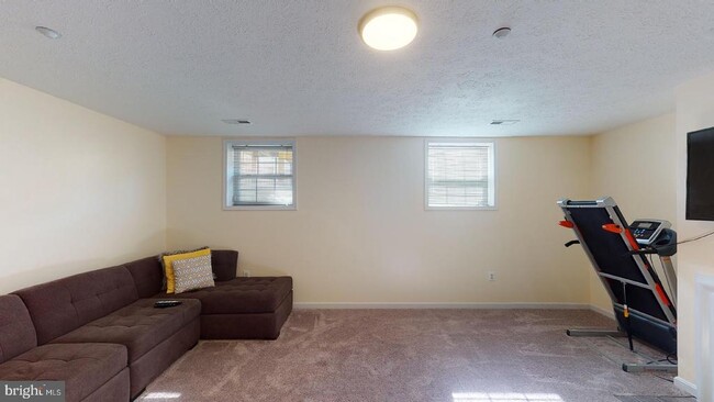 Building Photo - 12021 Calico Woods Dr