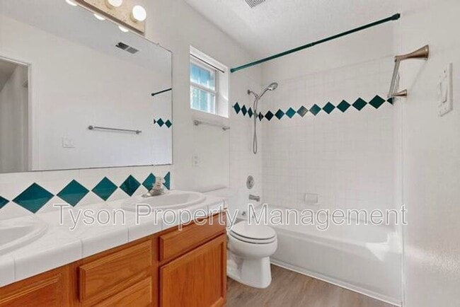 Building Photo - 1420 Stoneway Dr NW