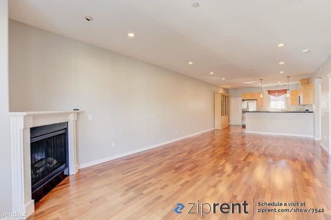 Building Photo - 2 br, 2 bath Condo - 199 Tiffany Avenue, S...