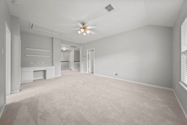Building Photo - 42 Ebony Oaks Pl