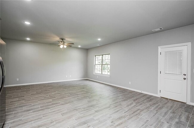 Building Photo - 1903 Azlin Pl