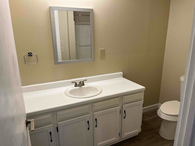 Building Photo - 159 Wrangler Rd