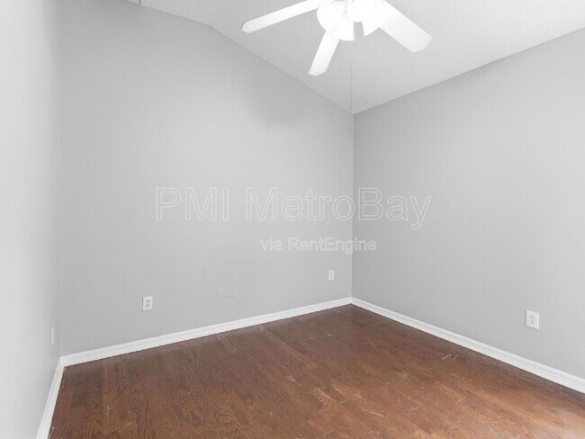 Building Photo - 7632 Blue Spring Dr