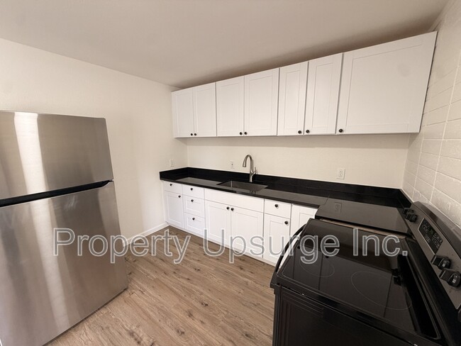 Building Photo - 2405 Old Eureka Way