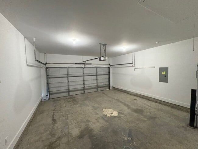 Building Photo - For Rent - 3 Bedroom, 2 Bathroom home in Pelham