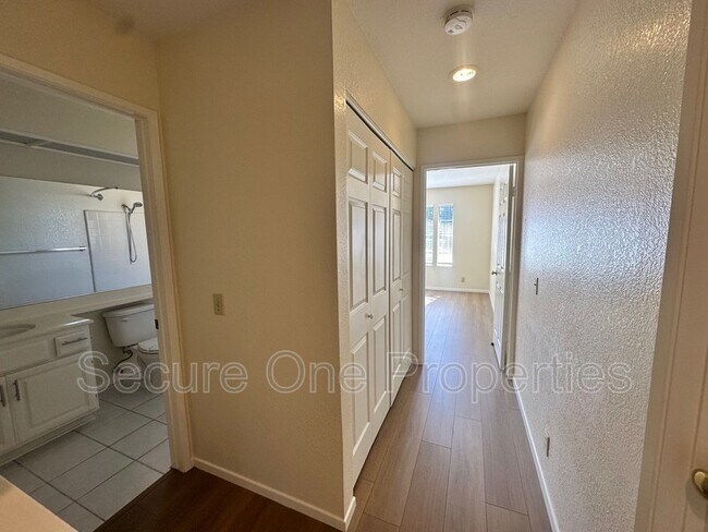 Building Photo - 4539 McBeth Ct