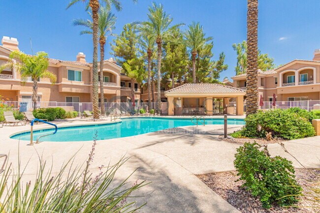 Building Photo - 3800 S Cantabria Cir