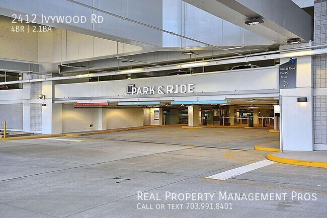 Building Photo - 2412 Ivywood Rd