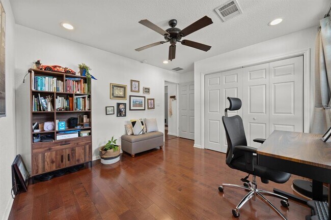 Building Photo - 15609 Royal Dublin Dr
