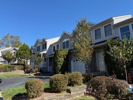 Building Photo - 17 Springhill Dr