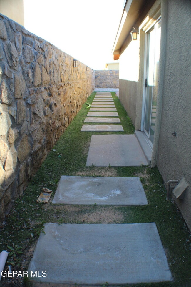 Building Photo - 4805 Ramon Vega