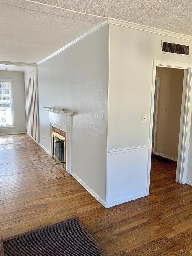 Building Photo - 2 bedroom in Valdosta GA 31602