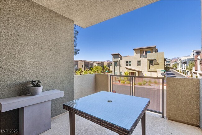 Building Photo - 11257 Rainbow Peak Ave