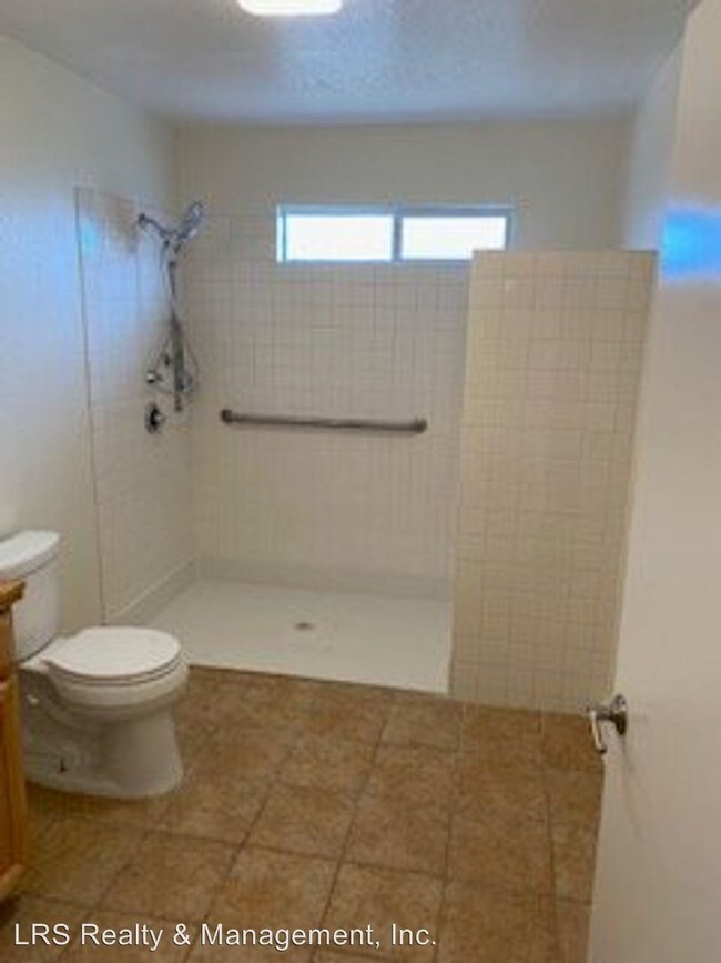 Building Photo - 2 br, 1 bath House - 27502 N. Lake Wohlford