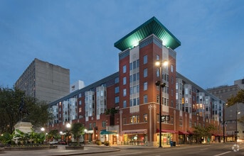 Building Photo - Gramercy on Garfield