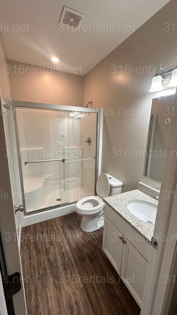 Building Photo - 449 S Longbranch Dr