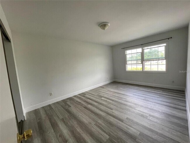 Building Photo - 1000 S Semoran Blvd