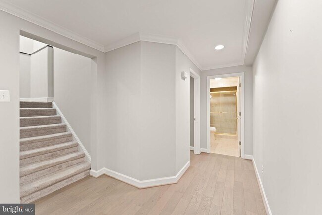 Building Photo - 46448 Montgomery Pl