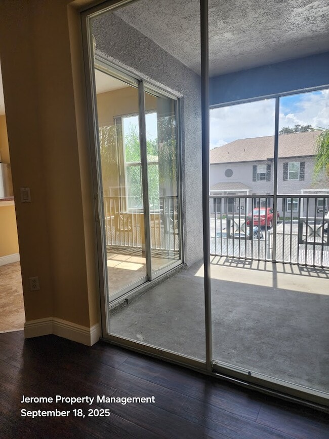 Building Photo - 5011 Sunridge Palms Dr