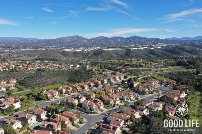 Building Photo - Stunning 5B/3.5BA House in Scripps Ranch!