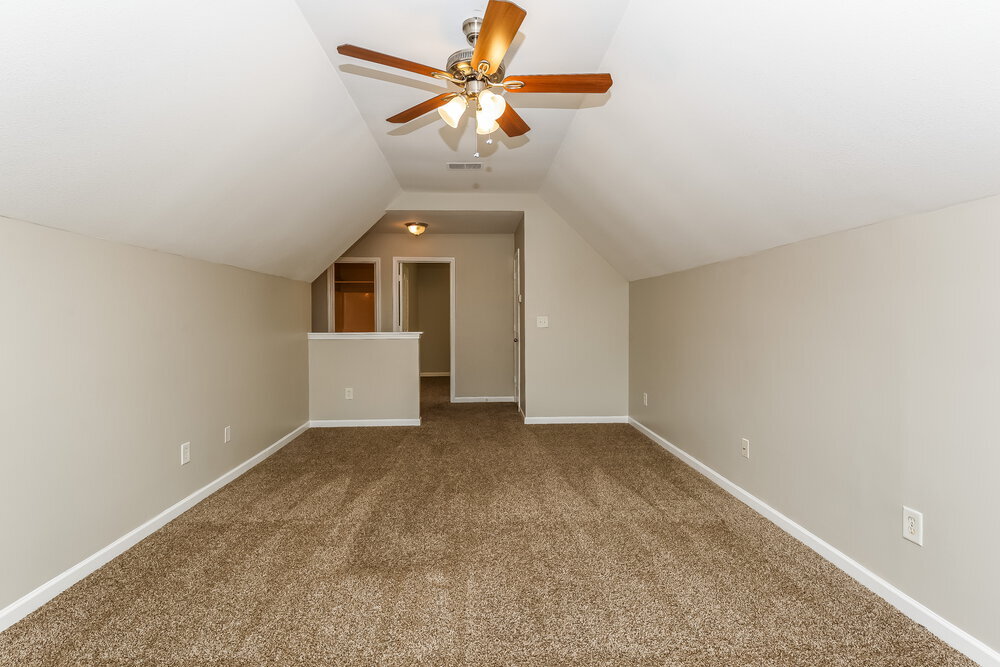 Building Photo - 1006 Tiger Eye Ave