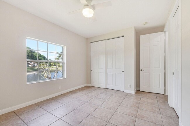 Building Photo - 207 Banyanwood Point