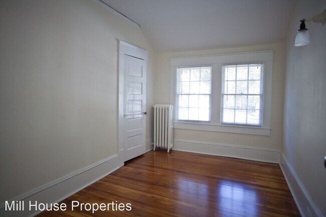 Building Photo - 3 br, 1 bath House - 502 North Street