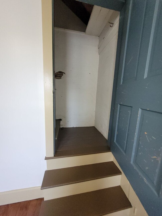 Building Photo - 2001 Pennwick Rd